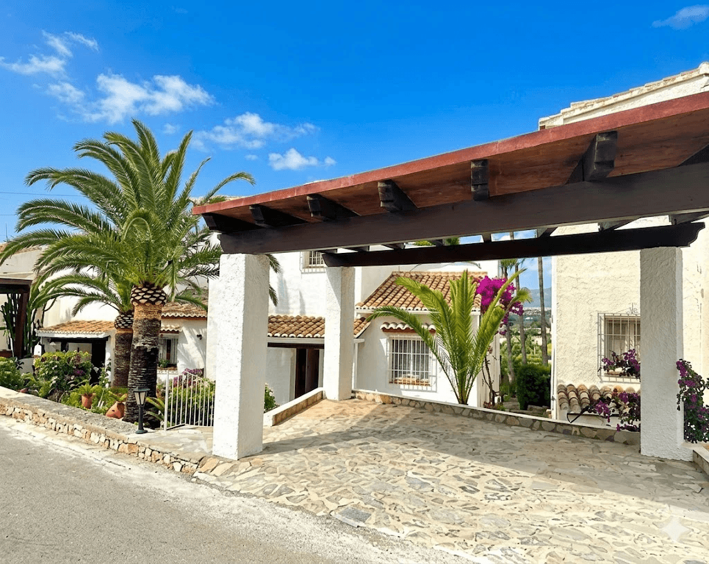 Bungalow en venta en Moraira, Costa Blanca.